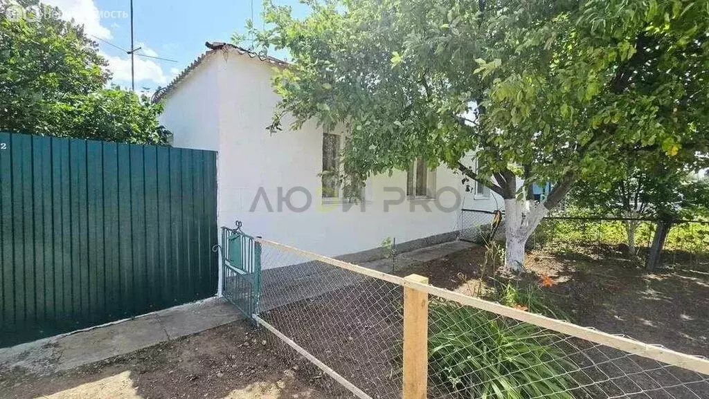 Дом в Новоузенск, Колхозная улица, 26кв1 (89 м) - Фото 1
