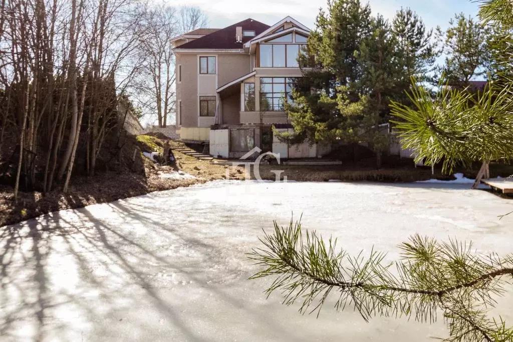 Коттедж в Ленинградская область, Всеволожский район, Бугровское ... - Фото 1