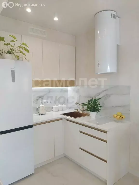 1-комнатная квартира: Симферополь, улица Бородина, 59В (37 м) - Фото 0