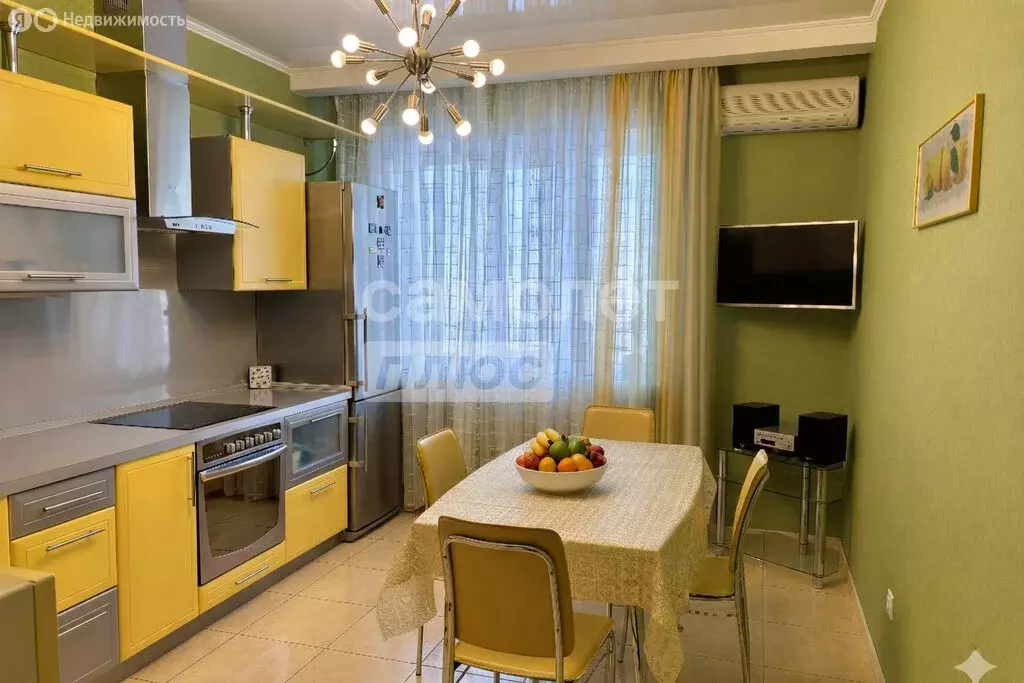 3-комнатная квартира: Оренбург, Салмышская улица, 39/1 (98.4 м) - Фото 1