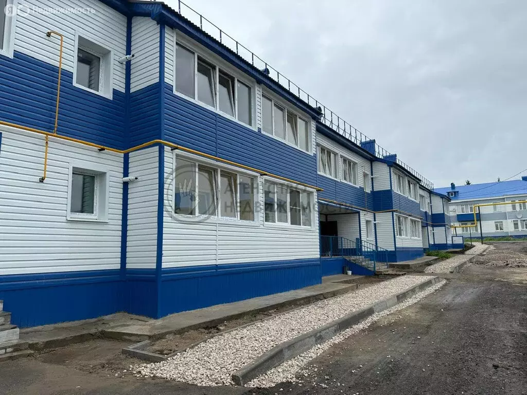 2-комнатная квартира: Нурлат, Заводская улица, 9 (43.6 м) - Фото 1