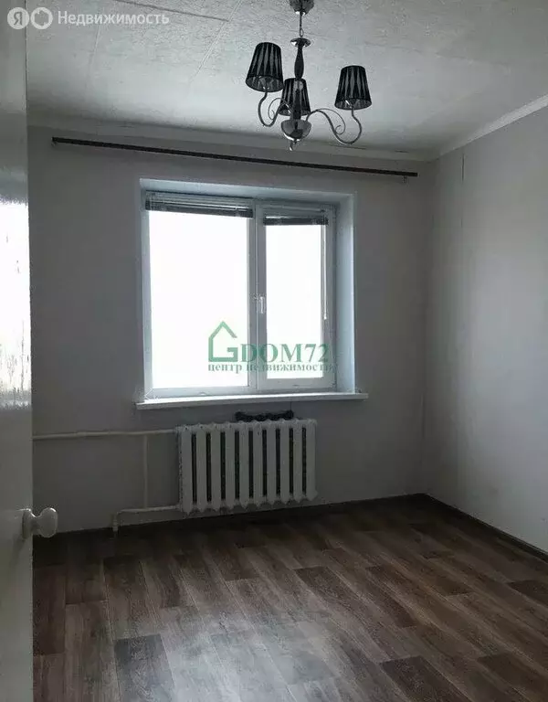 3-комнатная квартира: Тобольск, 8-й микрорайон, 16 (64.4 м) - Фото 1