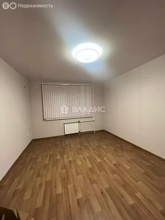 3-комнатная квартира: Волгоград, бульвар Энгельса, 16 (64.9 м) - Фото 1