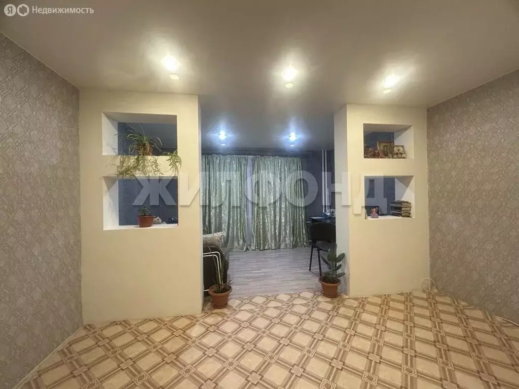 Квартира-студия: Новосибирск, Плющихинская улица, 3 (32.7 м) - Фото 1