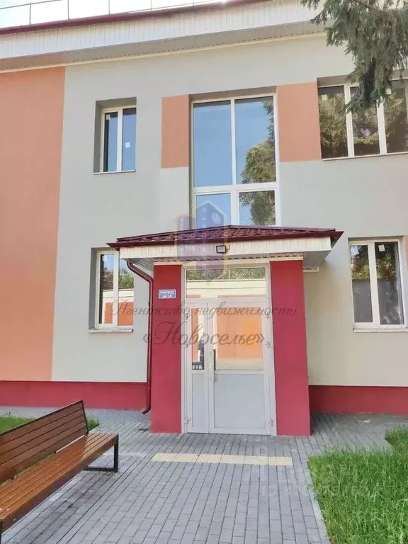 2-к кв. Белгородская область, Старый Оскол ул. Ватутина, 54А (63.9 м) - Фото 1