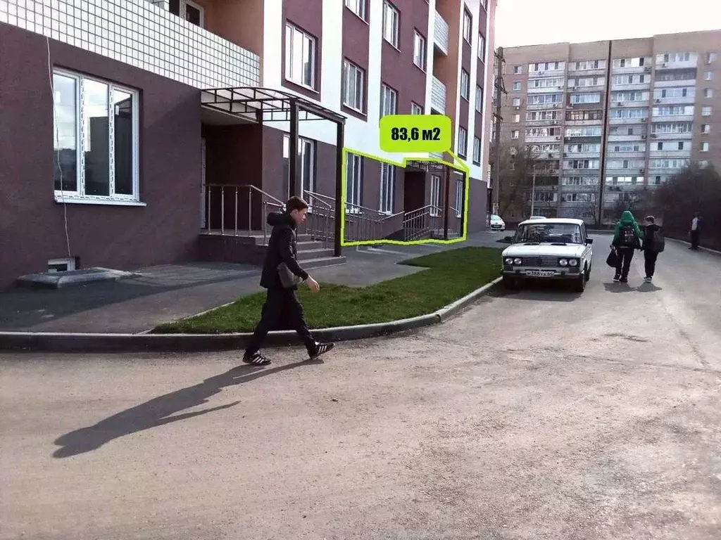 Помещение свободного назначения в Саратовская область, Саратов Лунная ... - Фото 0