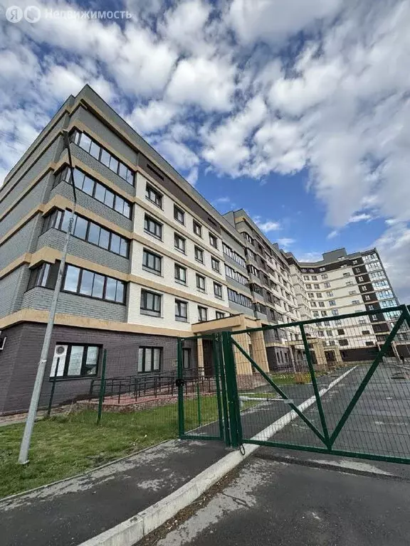 2-комнатная квартира: Сухой Лог, улица Белинского, 40 (51 м) - Фото 0