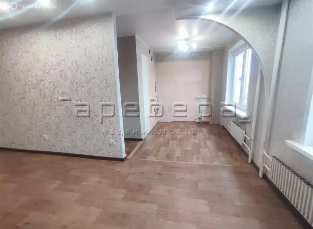 3-комнатная квартира: Красноярск, Волгоградская улица, 18 (63 м) - Фото 0
