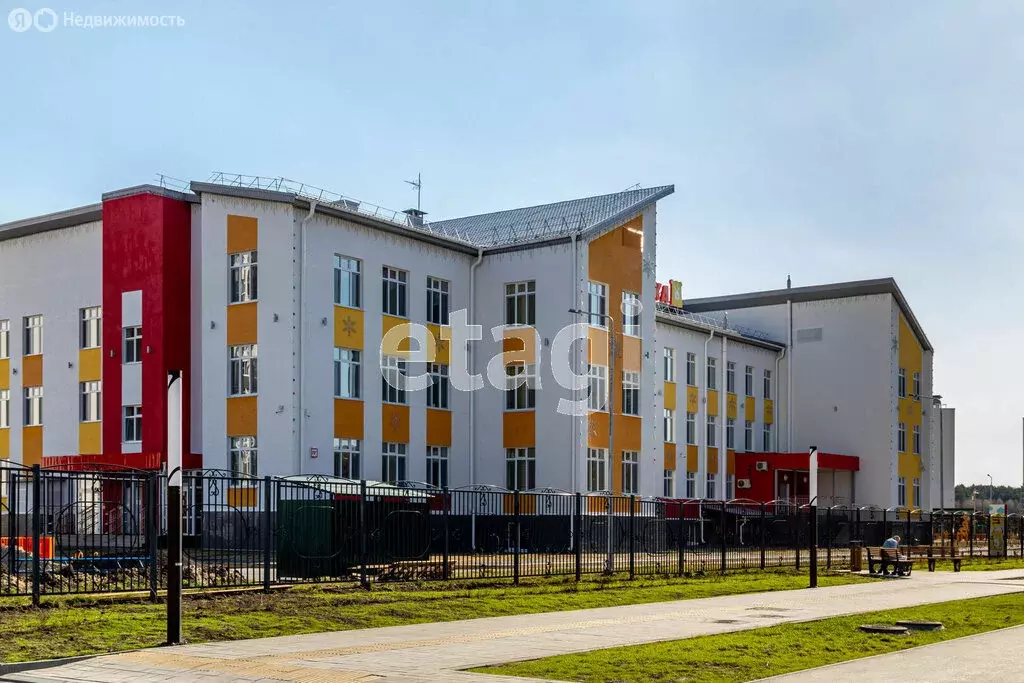 1-комнатная квартира: Тюмень, улица Фармана Салманова, 3 (40.9 м) - Фото 1