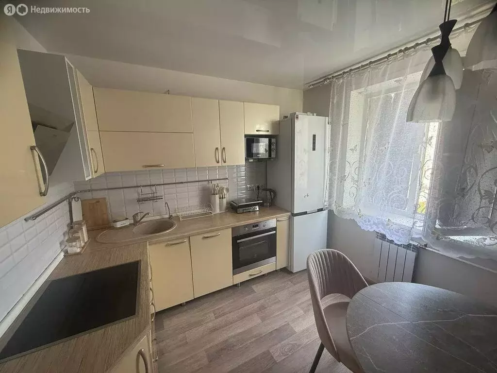 3-комнатная квартира: Барнаул, улица Энтузиастов, 42/55 (65.8 м) - Фото 1