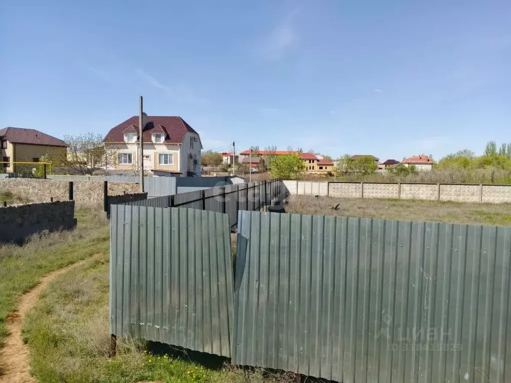 Участок в Астраханская область, Наримановский район, пос. Тинаки 2-е  ... - Фото 1