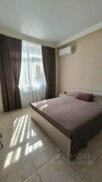 1-к кв. Краснодарский край, Геленджик Крымская ул., 19к9 (37.0 м) - Фото 0