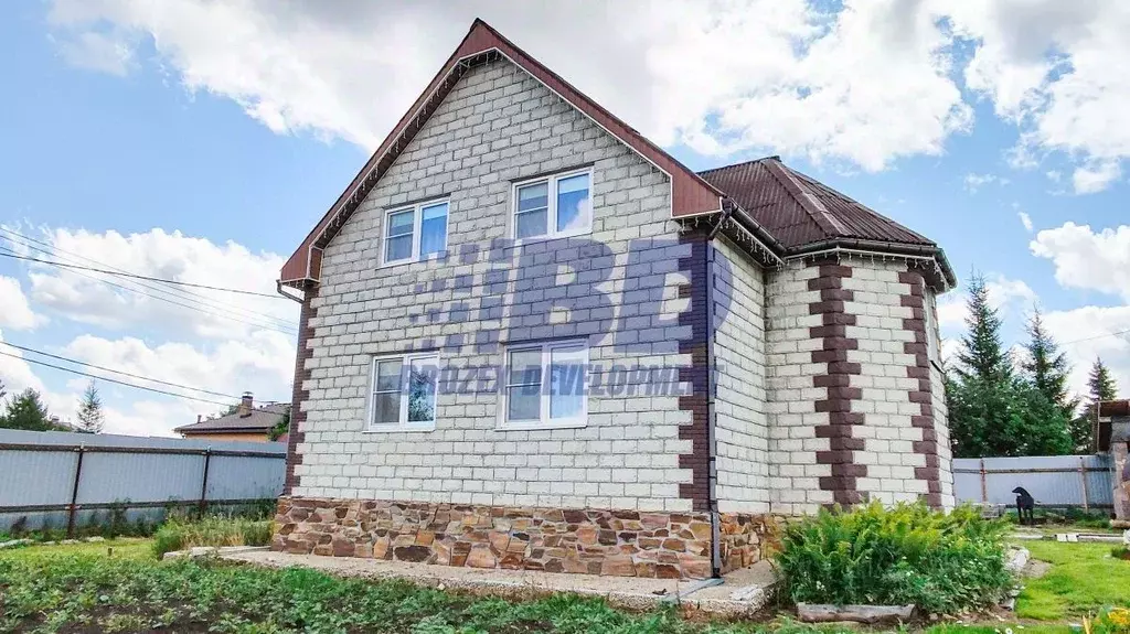 Дом в Свердловская область, Березовский муниципальный округ, пос. ... - Фото 1