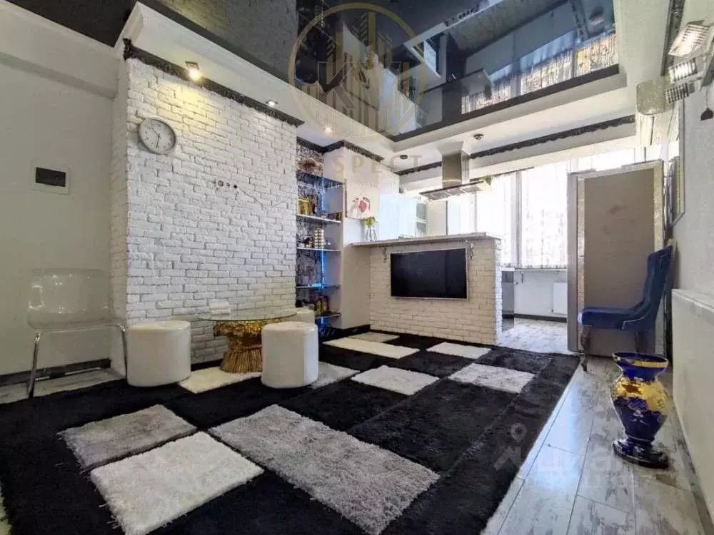 2-к кв. Ставропольский край, Пятигорск ул. Людкевича, 9к2 (70.6 м) - Фото 1