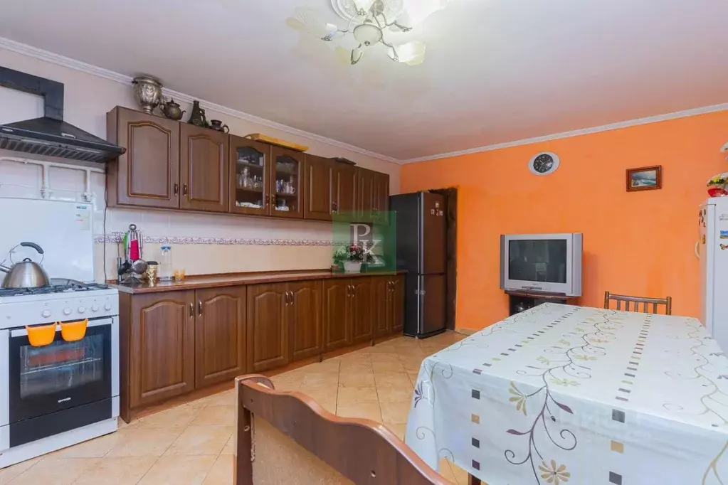 Дом в Крым, Симферопольский район, Перовское с/пос, с. Украинка ул. ... - Фото 1