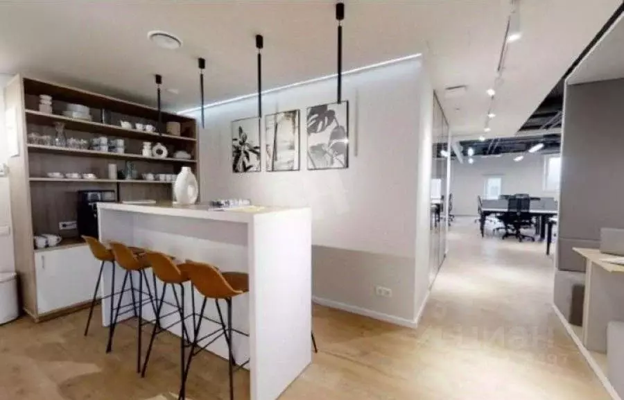 Помещение свободного назначения в Москва Композиторская ул., 17 (310 ... - Фото 1