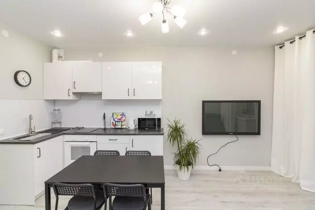 1-к кв. Тюменская область, Тюмень ул. Мельникайте, 32 (48.6 м) - Фото 1