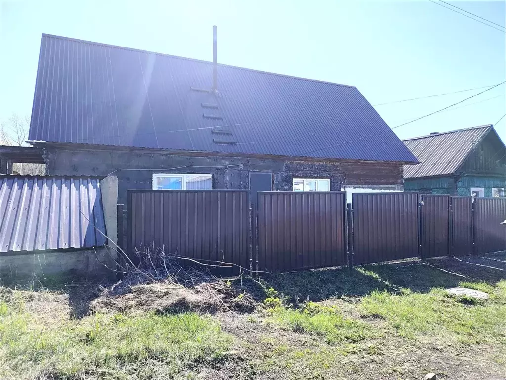 Дом в Кемеровская область, Ленинск-Кузнецкий ул. Танеева (70 м) - Фото 1