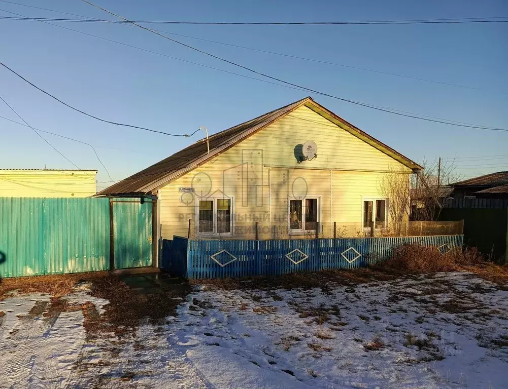 Дом в Иркутская область, Эхирит-Булагатский район, пос. Усть-Ордынский ... - Фото 0