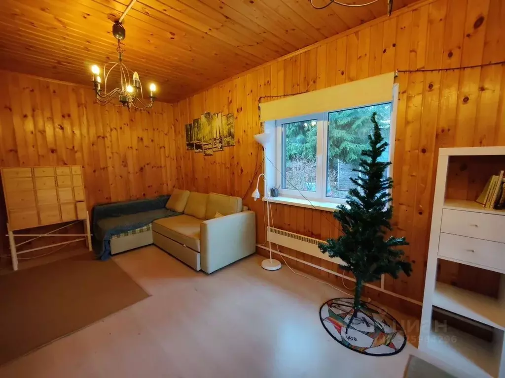 Дом в Ленинградская область, Выборгский район, Рощинское городское ... - Фото 2