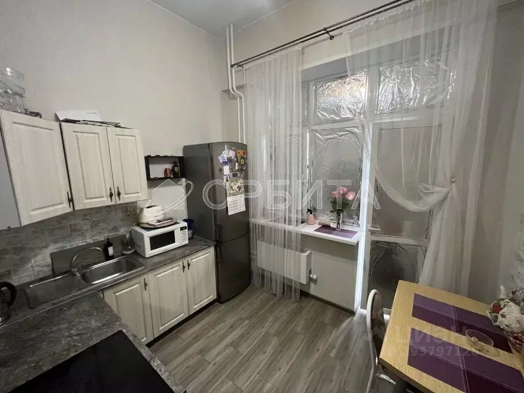 2-к кв. Тюменская область, Тюмень ул. Федюнинского, 58к2 (52.9 м) - Фото 1