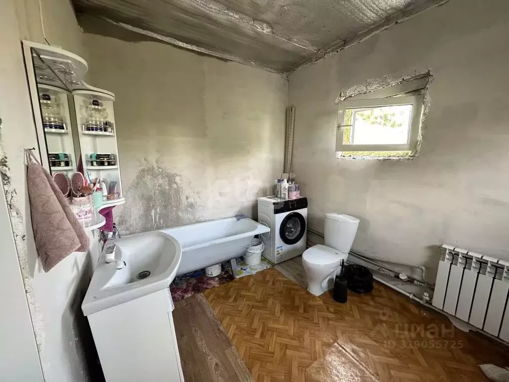 Дом в Саратовская область, Балашов ул. Челюскинцев, 13 (69 м) - Фото 0