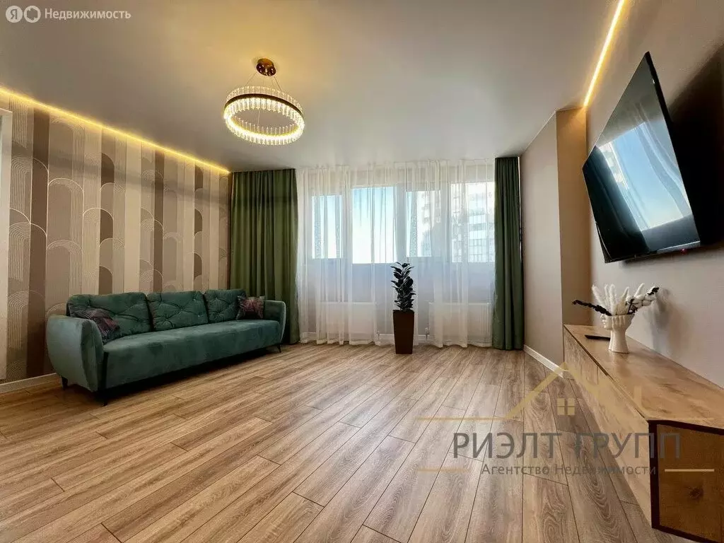 3-комнатная квартира: Казань, Танковая улица, 2 (75 м) - Фото 0