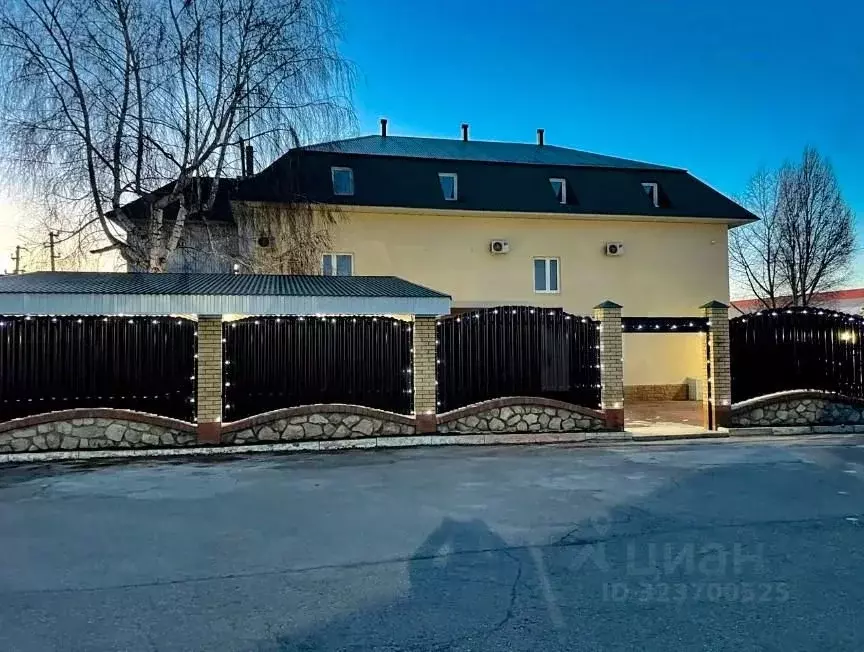 Дом в Самарская область, Красный Яр с/пос, с. Красный Яр ул. Степная ... - Фото 1