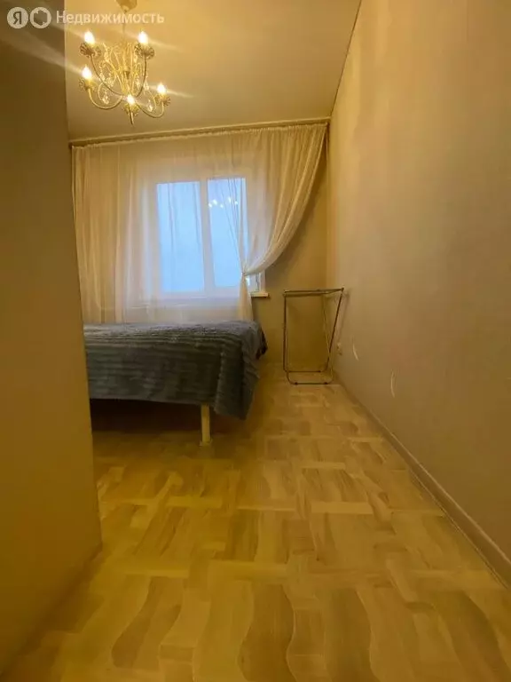 3-комнатная квартира: Красноярск, микрорайон Взлётка, улица Батурина, ... - Фото 2