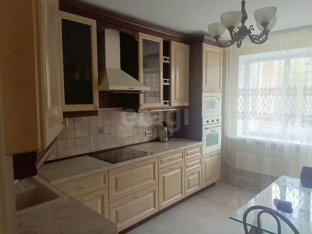 2-к кв. Тюменская область, Тюмень Ставропольская ул., 1/2 (70.0 м) - Фото 1