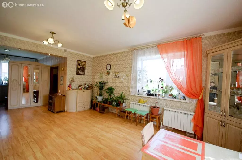 Дом в Ялуторовск, улица Мухаметдинова (200 м) - Фото 2