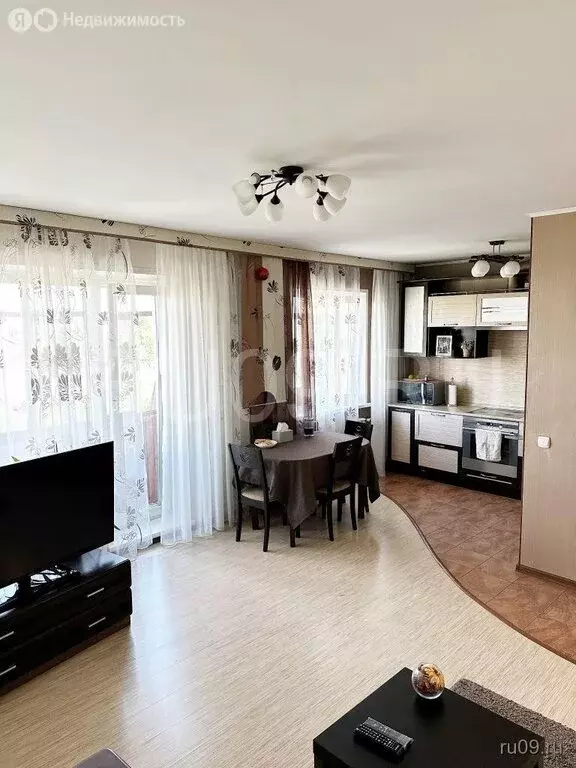 3-комнатная квартира: Томск, Иркутский тракт, 53 (66 м) - Фото 1