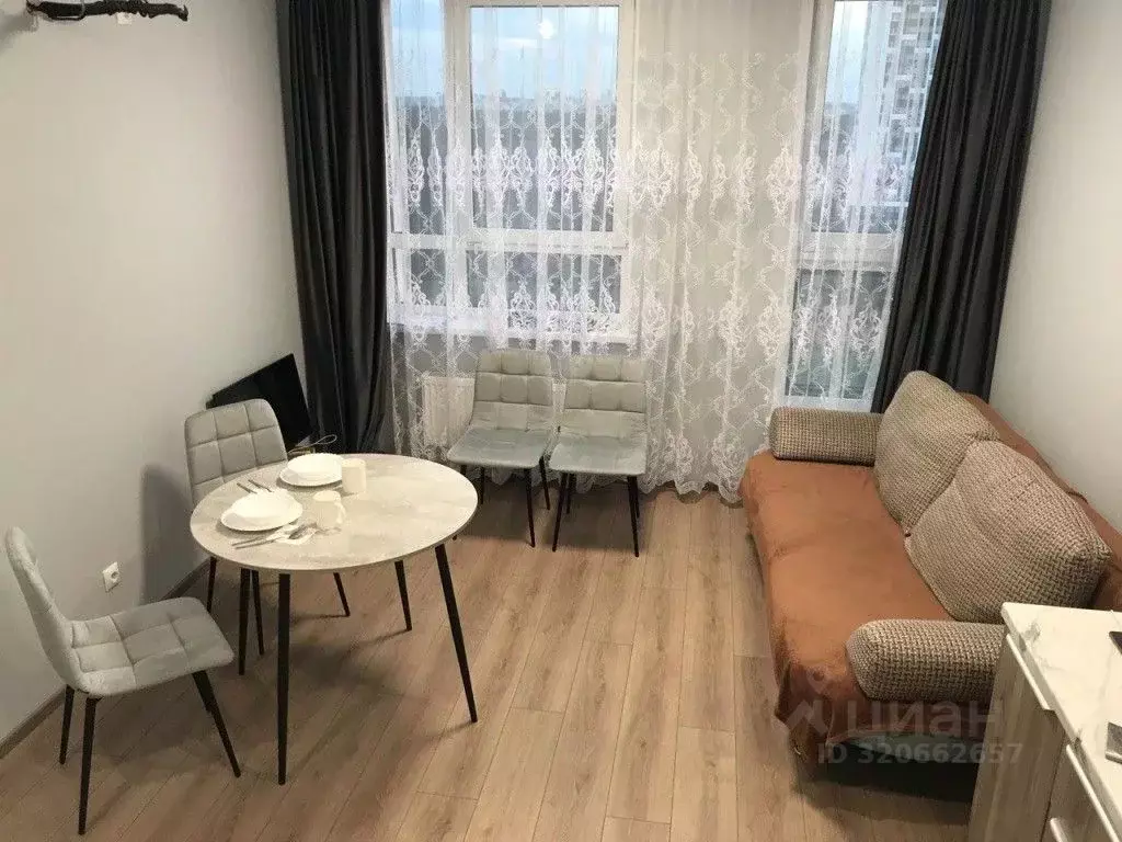 1-к кв. Свердловская область, Екатеринбург ул. Репина, 109 (38.0 м) - Фото 1