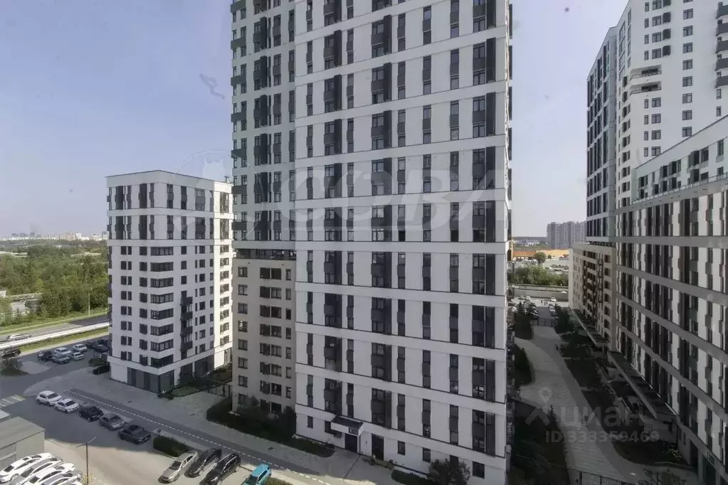 3-к кв. Тюменская область, Тюмень Харьковская ул., 72Б (80.0 м) - Фото 1