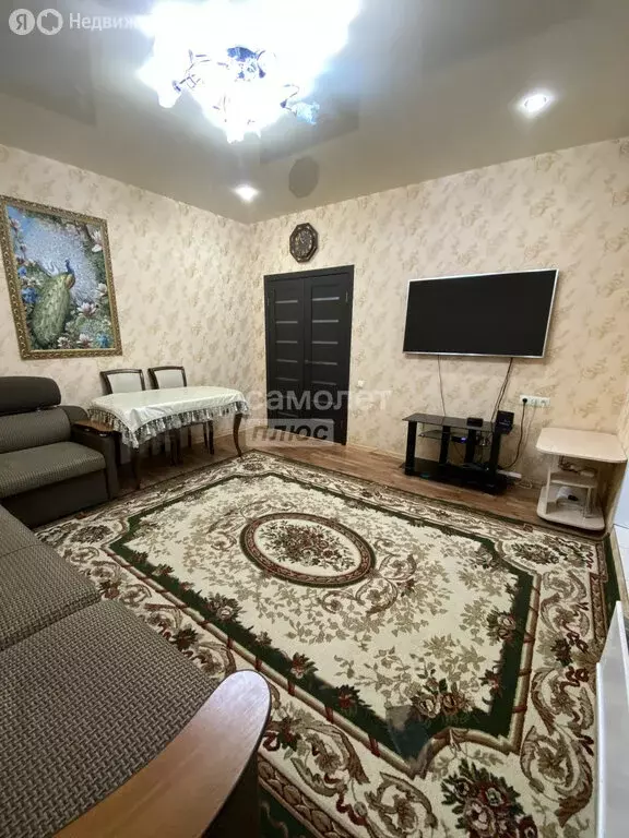 2-комнатная квартира: Астрахань, 2-я Ровная улица, 1 (50 м) - Фото 1