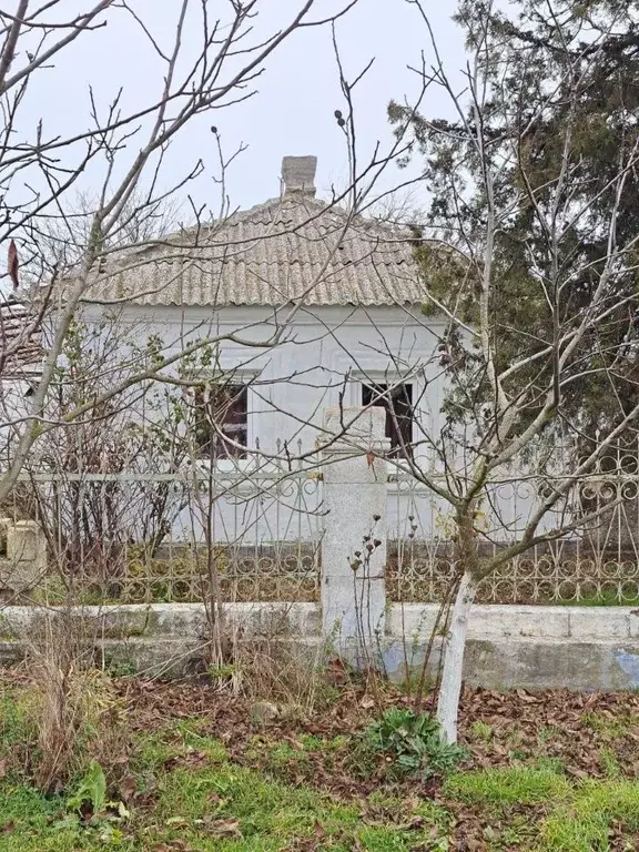 Дом в Крым, Ленинский район, Глазовское с/пос, с. Осовины ул. ... - Фото 2