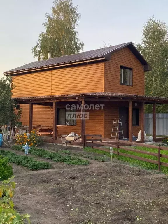 Дом в Омская область, Омск СОСН Биолог тер., 493 (72 м) - Фото 1