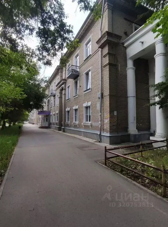 3-к кв. Свердловская область, Каменск-Уральский ул. Карла Маркса, 81 ... - Фото 0