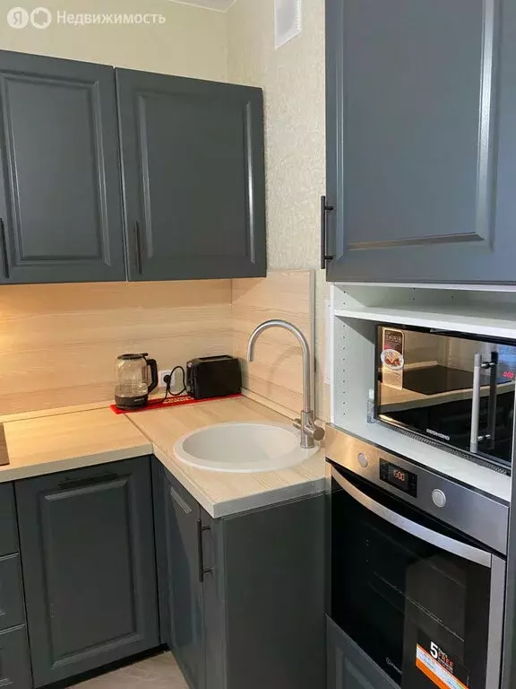 3-комнатная квартира: Краснодар, улица Лётчика Позднякова, 2к8 (56.9 ... - Фото 1