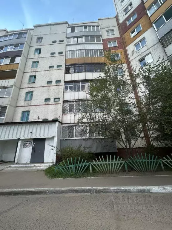 2-к кв. Бурятия, Улан-Удэ ул. Революции 1905 года, 104А (47.8 м) - Фото 1