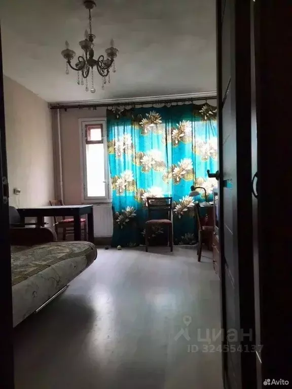 Комната Санкт-Петербург Серебристый бул., 28К1 (31.3 м) - Фото 1