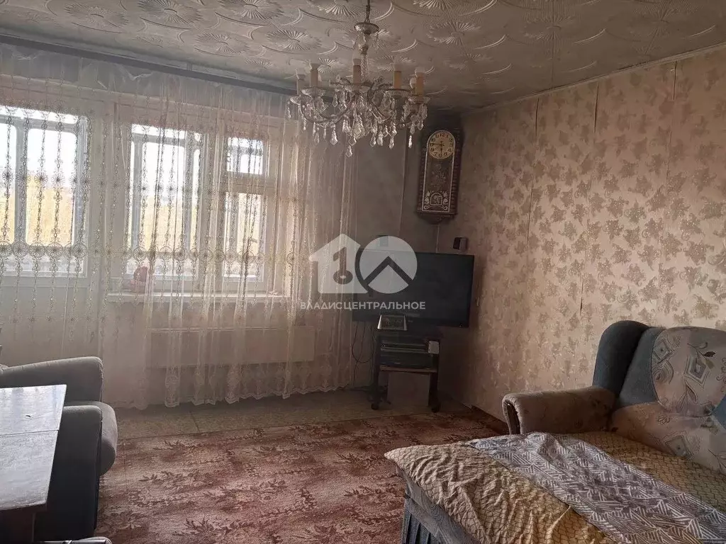 4-к кв. Новосибирская область, Новосибирск ул. Есенина, 10/3 (77.7 м) - Фото 1