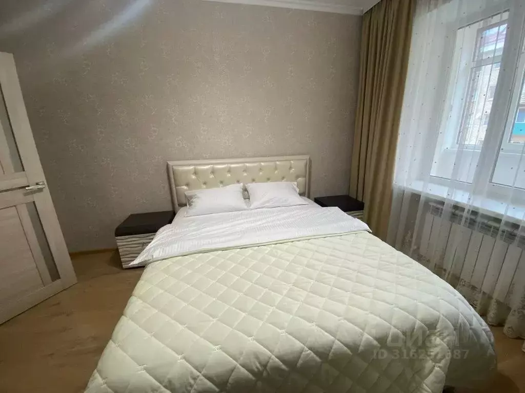 2-к кв. Калмыкия, Элиста ул. А. Сусеева, 8 (60.0 м) - Фото 1