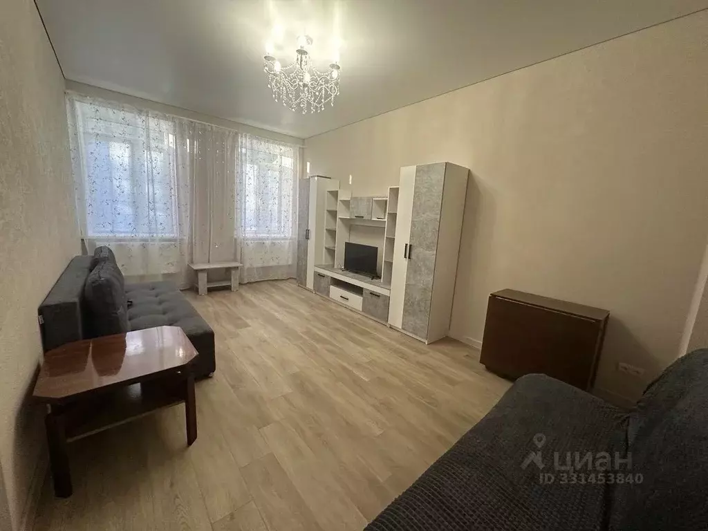 2-к кв. Крым, Симферополь 1543-й кв-л,  (54.0 м) - Фото 1