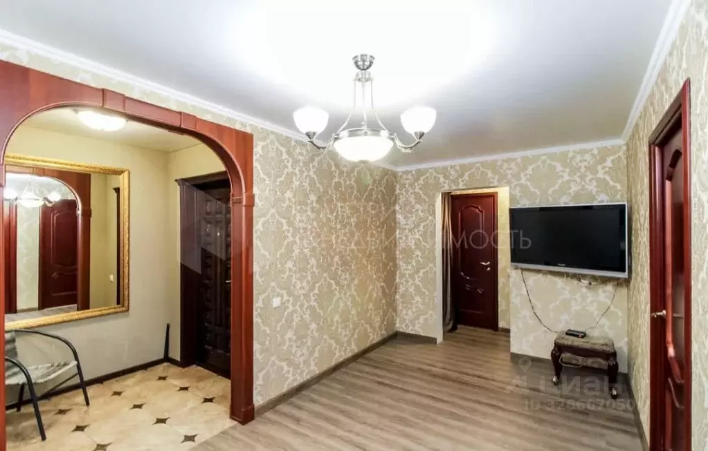 2-к кв. Тюменская область, Тюмень ул. Муравленко, 3 (69.4 м) - Фото 1