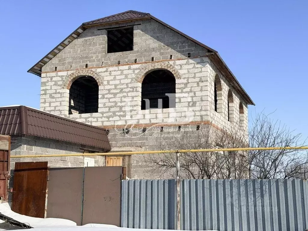 Дом в Оренбургская область, Соль-Илецк Сорокинская ул., 55 (188 м) - Фото 1