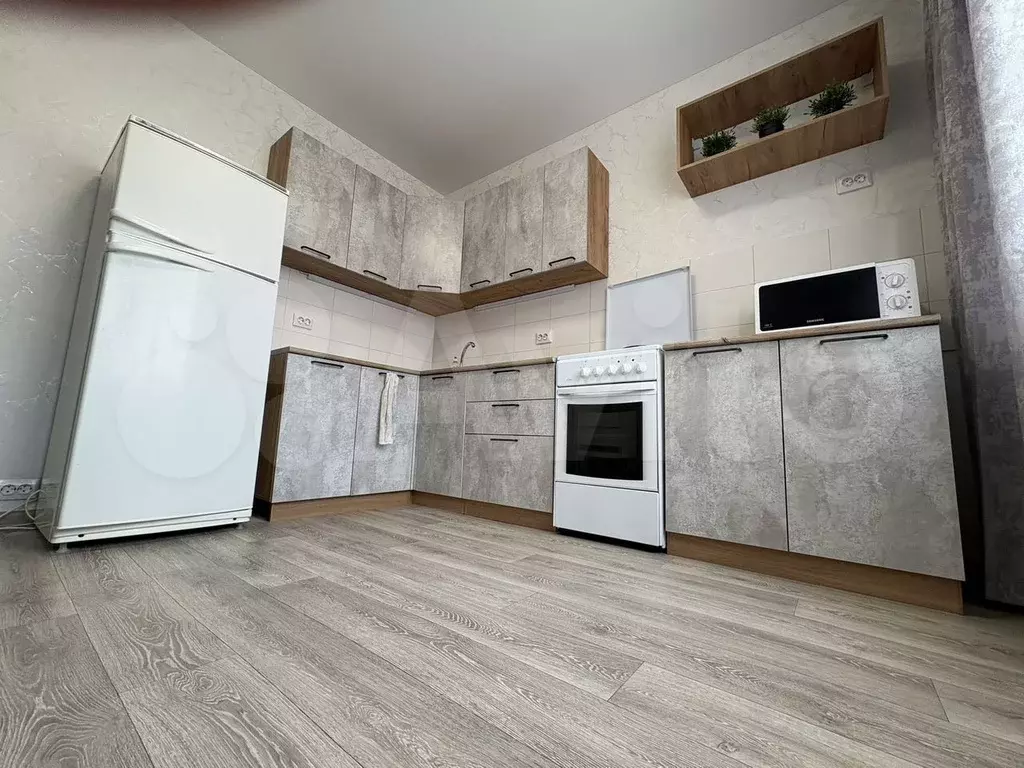 1-к. квартира, 40 м, 4/10 эт. - Фото 0
