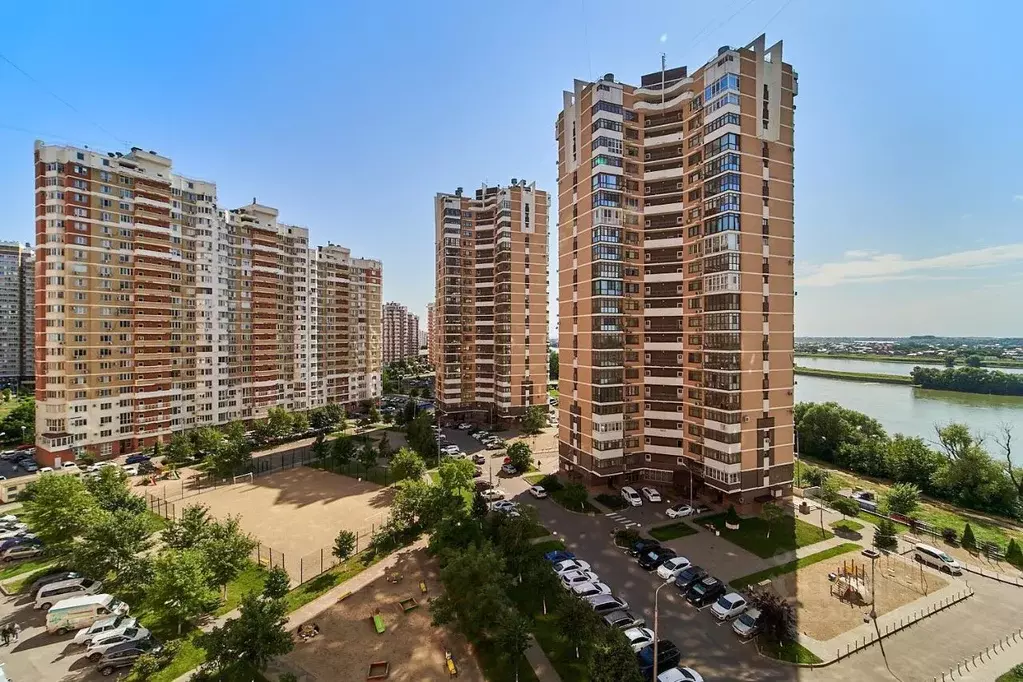 3-к кв. Краснодарский край, Краснодар Юбилейный мкр, ул. Генерала ... - Фото 0