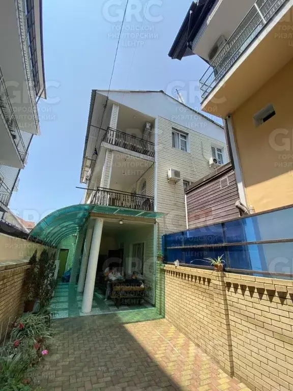 Дом в Краснодарский край, Сочи Адлер жилрайон, ул. Аллейная (388 м) - Фото 0