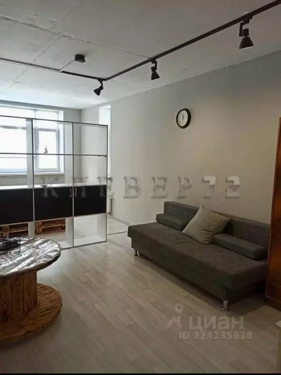 Студия Тюменская область, Тюмень ул. Тимофея Чаркова, 83с2 (39.0 м) - Фото 2